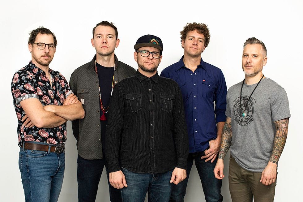 The Infamous Stringdusters Follow the Light on ‘Rise Sun’