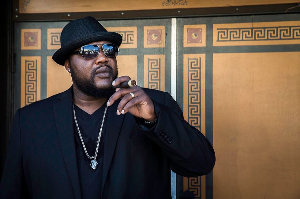 Sugaray Rayford Introduces the “The Revelator” (premiere)
