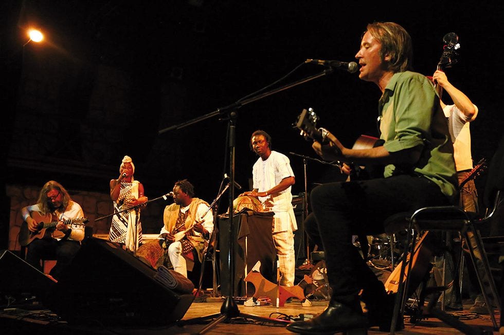 Alba Griot Ensemble Blends Celtic and Malian Influences on ‘The Darkness Between the Leaves’