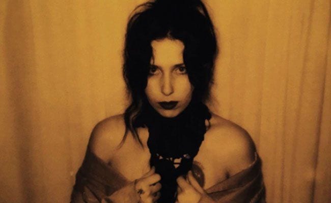 chelsea-wolfe-hiss-spun