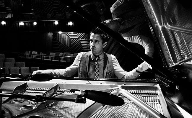 Vijay Iyer Sextet: Far From Over