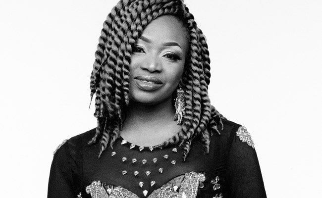 Oumou Sangaré: Mogoya