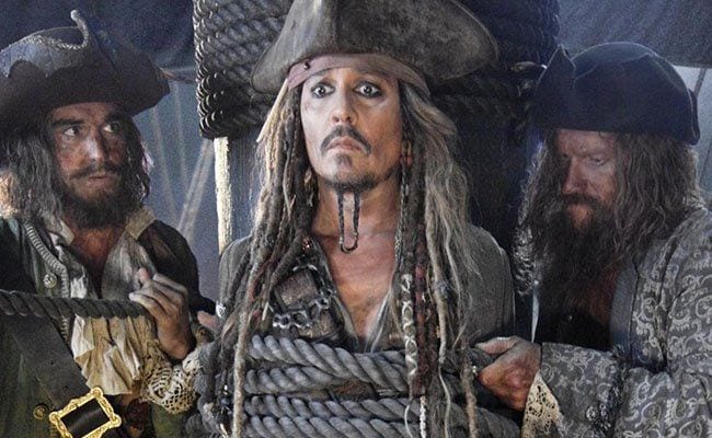 pirates-of-the-caribbean-dead-men-joachimprnnin-espen-sandberg-living-sile