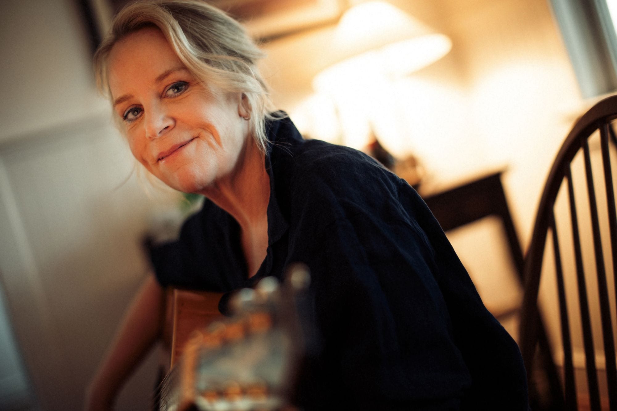 Mary Chapin Carpenter’s ‘The Dirt and the Stars’ Is Warm and Sublime