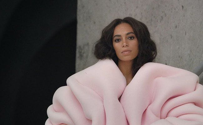 Solange – “Don’t Touch My Hair” (Singles Going Steady)