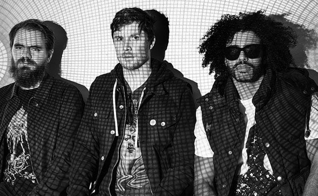 Clipping. – “Air ‘Em Out” (Singles Going Steady)