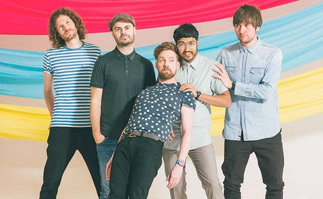 Kaiser Chiefs – “Hole in My Soul” (Singles Going Steady)