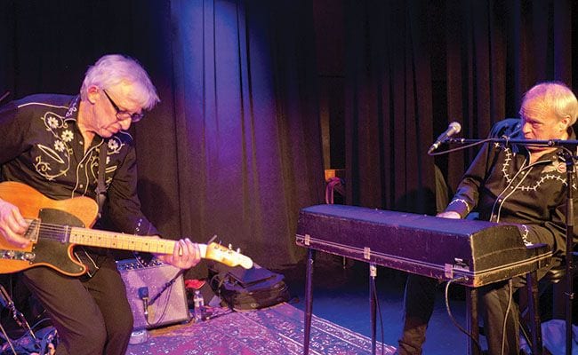 Bill Kirchen and Austin de Lone – “Hounds of the Bakersfield” (audio) (premiere)