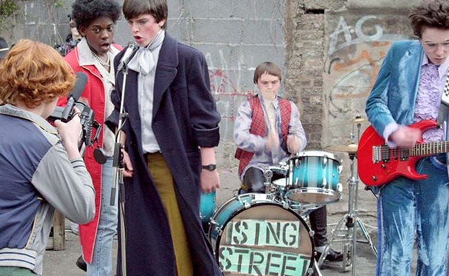 sing-street-goes-back-to-the-neo-romantic-future