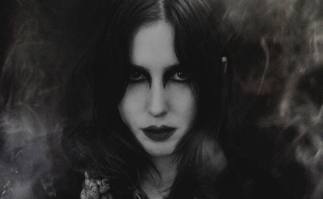 chelsea-wolfe-abyss1