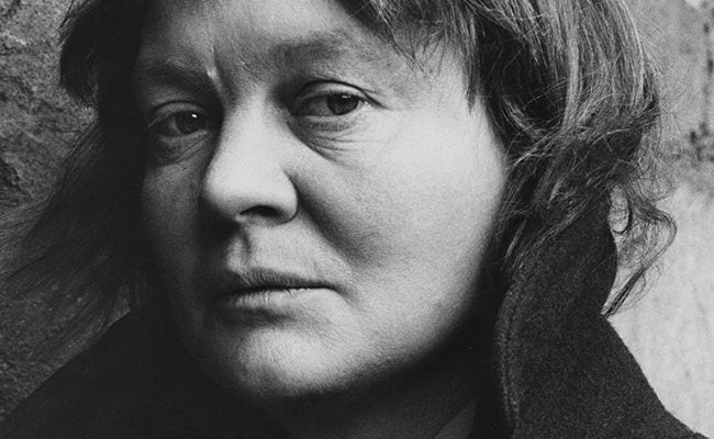 living-on-paper-letters-from-iris-murdoch-1934-1995-anne-rowe-and-avril-hor