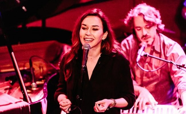 Sunny Ozell Performs “Git Gone” (Video) + Photo Set from Rockwood Show
