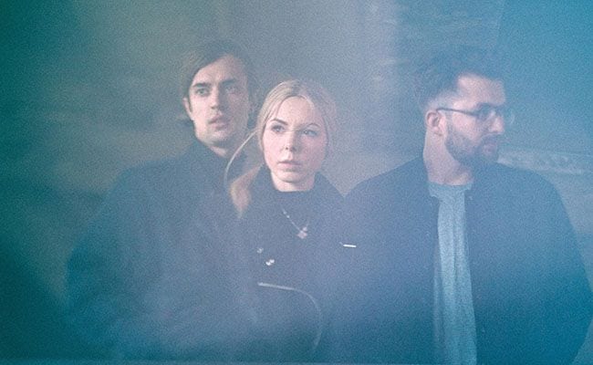 Haelos – “Separate Lives” (Singles Going Steady)