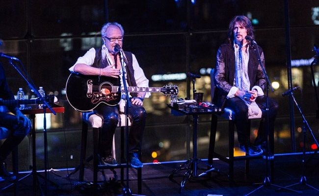 Foreigner Go Acoustic for Insightful American Songbook Set (Photos)