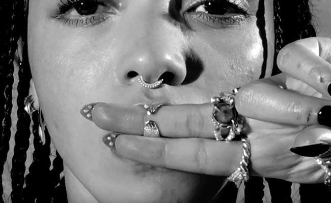 FKA twigs – “Good to Love” (Singles Going Steady)