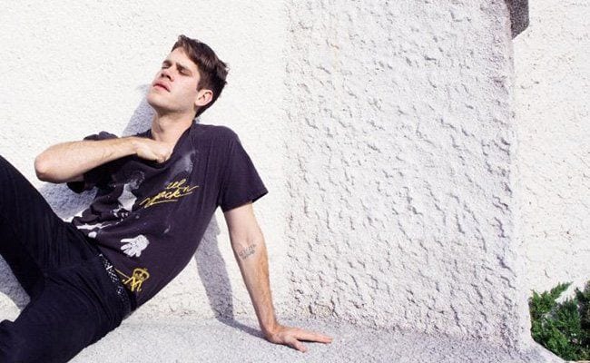 Porches – “Hour” (Singles Going Steady)
