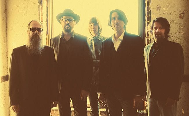 drive-by-truckers-runaway-train-live-singles-going-steady