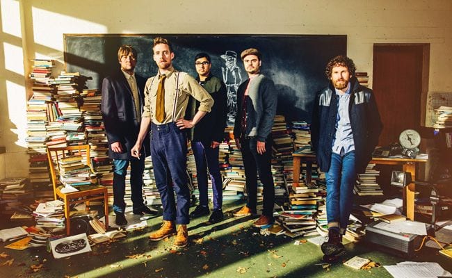 Kaiser Chiefs – “Coming Home (Live on Balcony TV)” (video) (Premiere)