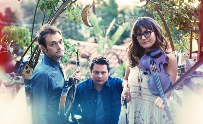 Nickel Creek: A Dotted Line