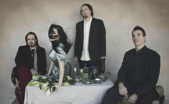 178257-headshy-the-light-that-guides-the-blind-stream-premiere