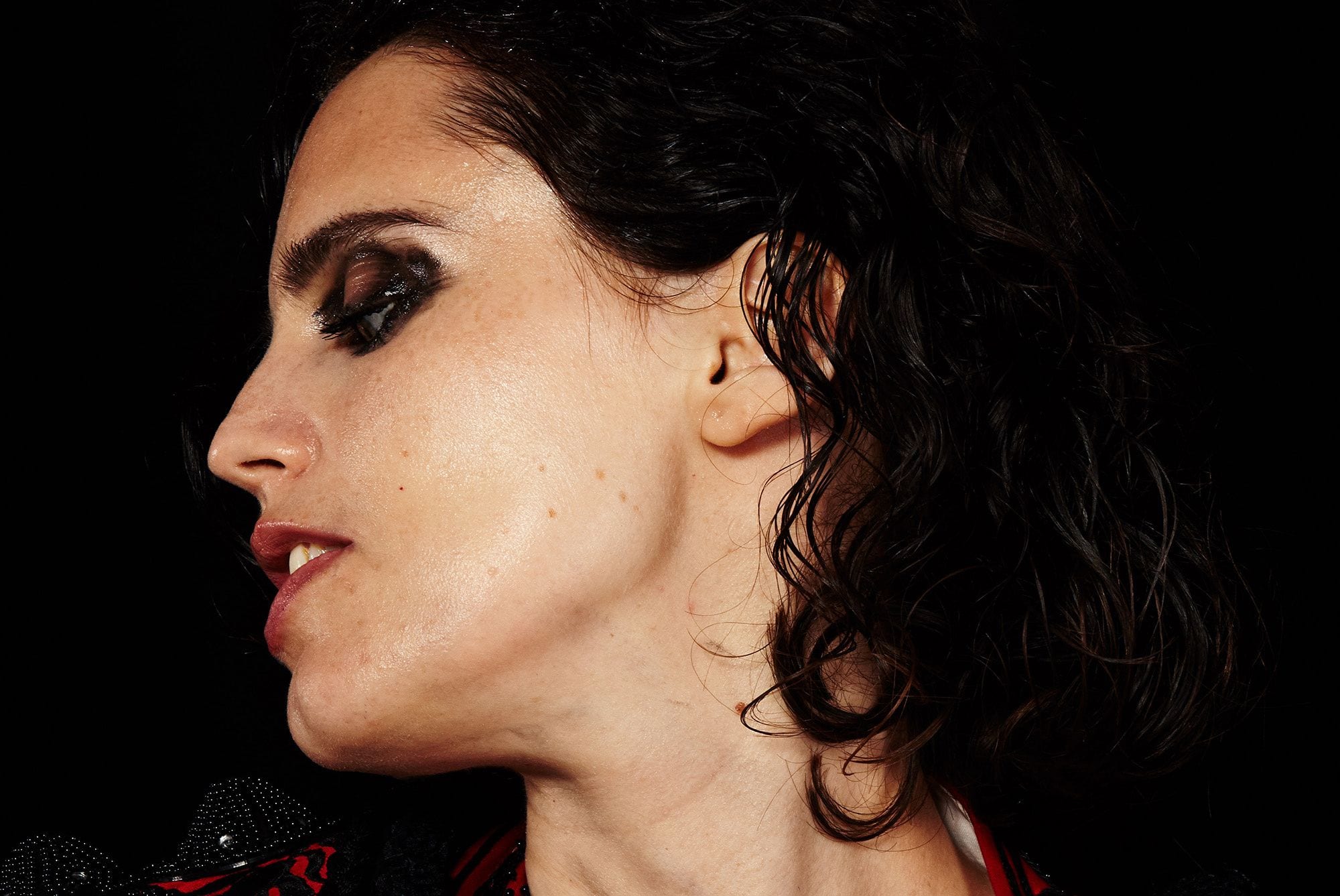 Anna Calvi Re-writes Her Own History on ‘Hunted’