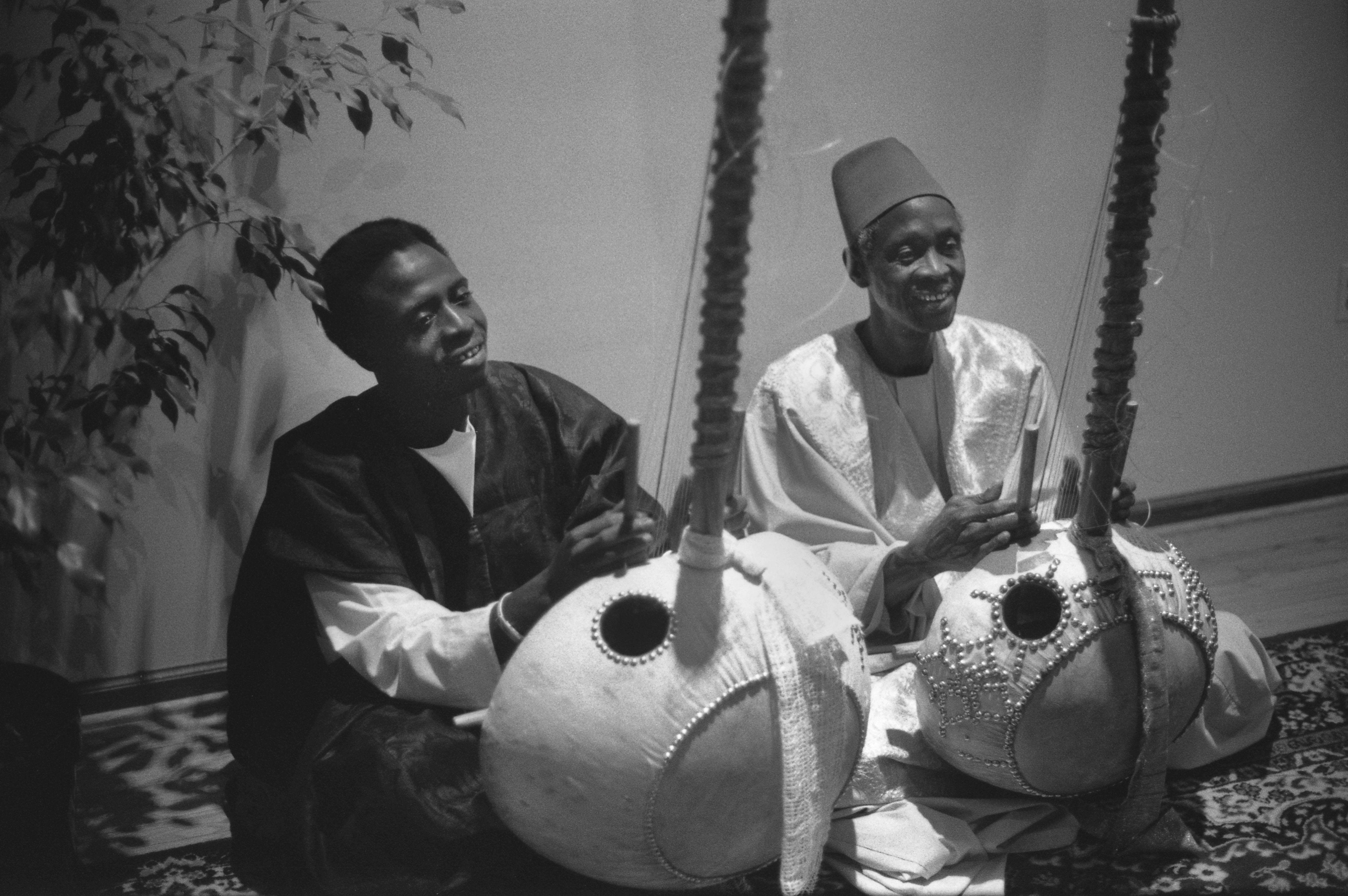 Alhaji Bai Konte, Dembo Konte, and Ma Lamini Jobate Perform ‘Gambian Griot Kora Duets’