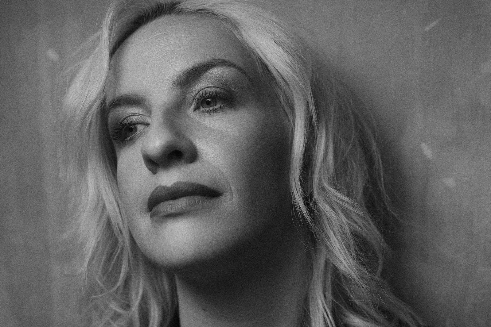 British Soul/Blues Artist Izo Fitzroy Asks for “Blind Faith” (premiere)
