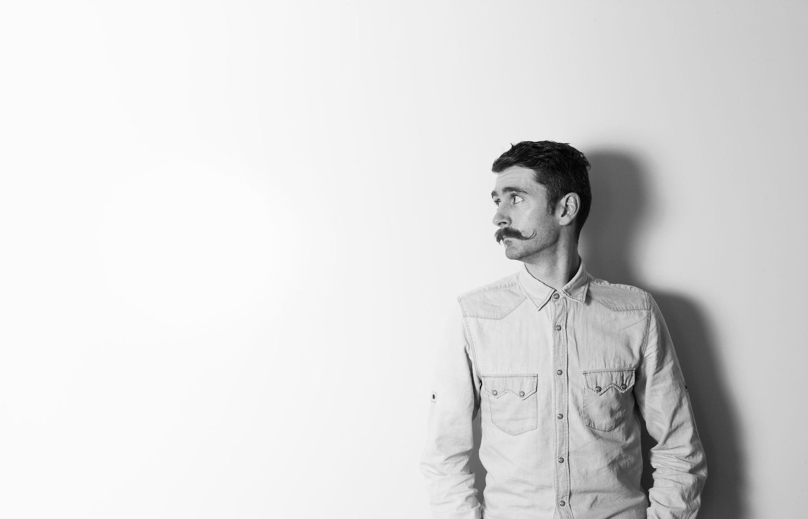 Friend Within Brings Sunshine to the Dancefloor on "Space Jam" (premiere) 1 friend-within-space-jam