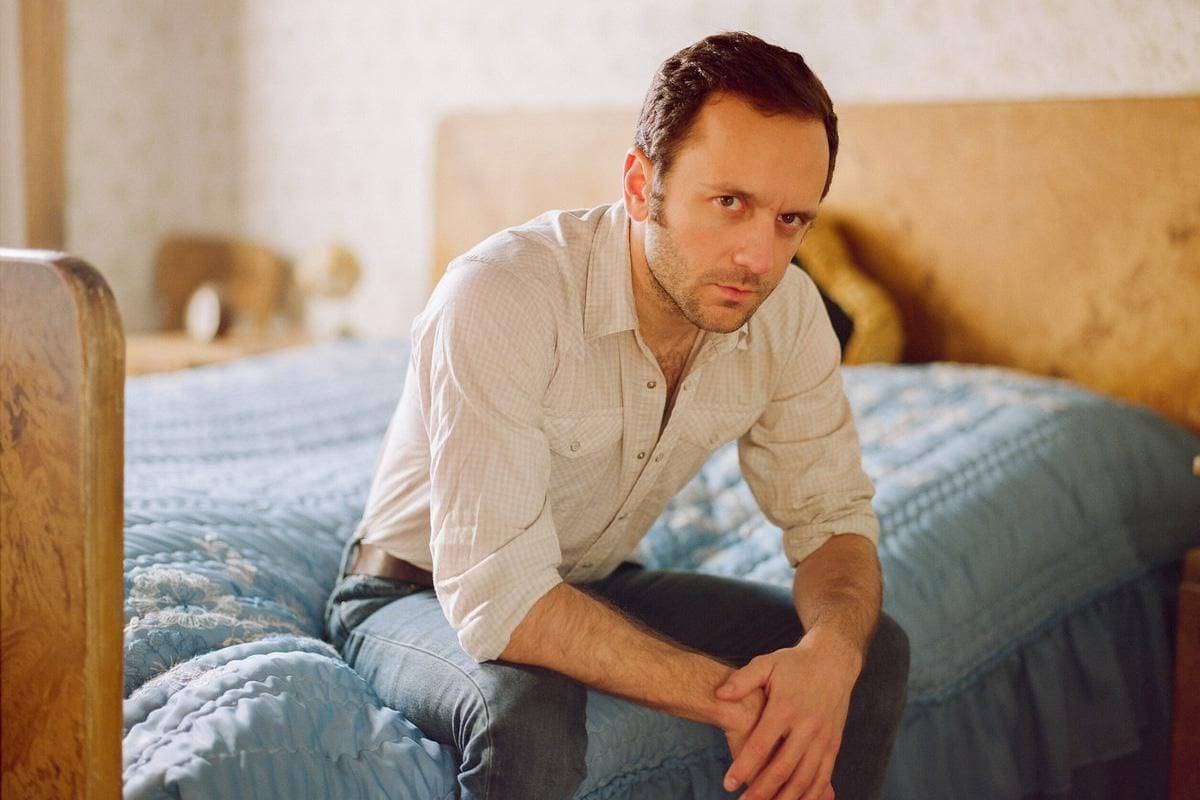 Ian Fisher Romanticizes Nashville Past on ‘American Standards’