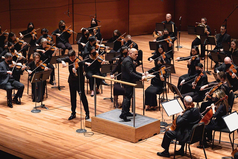 New York Philharmonic with violinist Joshua Bell