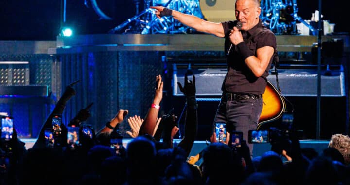Bruce Springsteen’s 2023 Tour Brings It Home