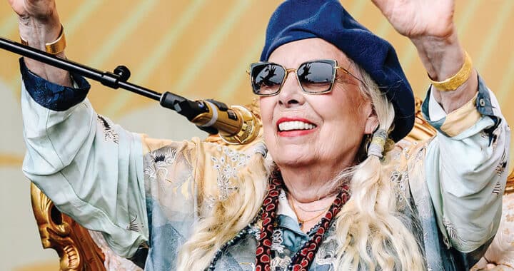 Joni Mitchell Ages Gracefully on the Imperfect ‘At Newport’