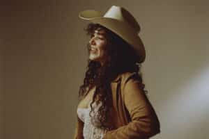 Emily Nenni Sings with a Twang on ‘Drive & Cry’