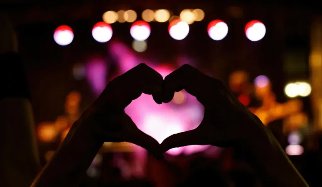 10 Should-Be-Classic Anxious Love Songs