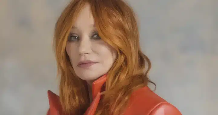 Why Is Tori Amos Thanking Rival Courtney Love?