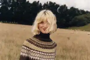 Maisie Peters Is at Home in the World on ‘Florescence’