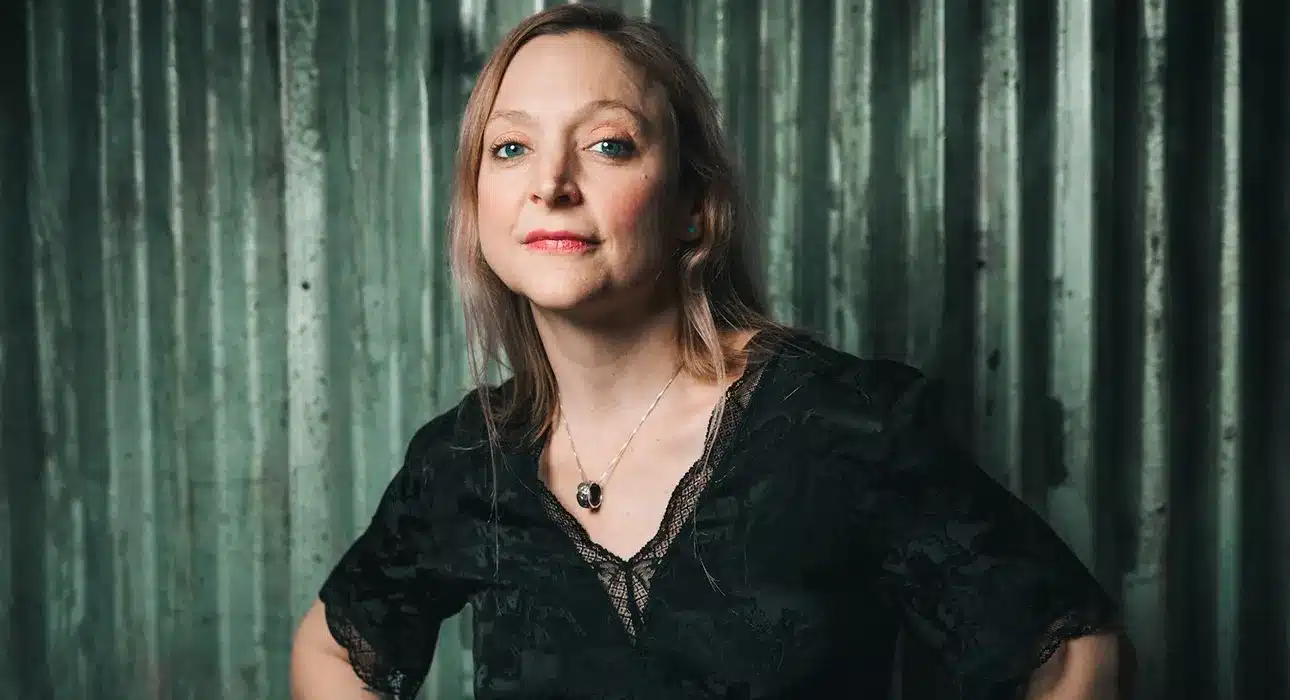 Eilen Jewell Steps Off the Road, But Not Out of the Song » PopMatters Eilen Jewell Steps Off the Road, But Not Out of the Song » PopMatters