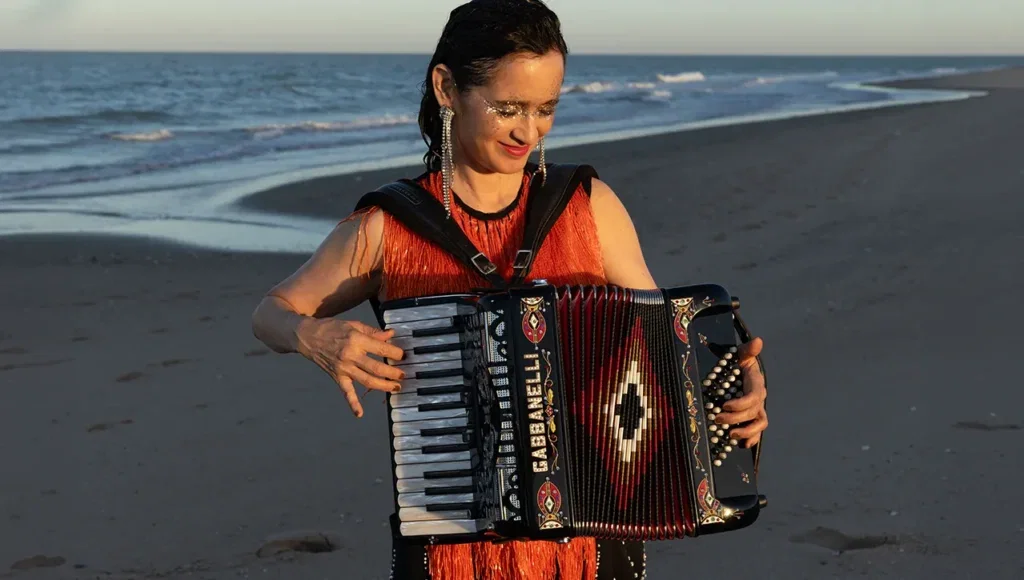 Julieta Venegas Discusses Revisiting Her Norteña Roots 1 Julieta Venegas 2026