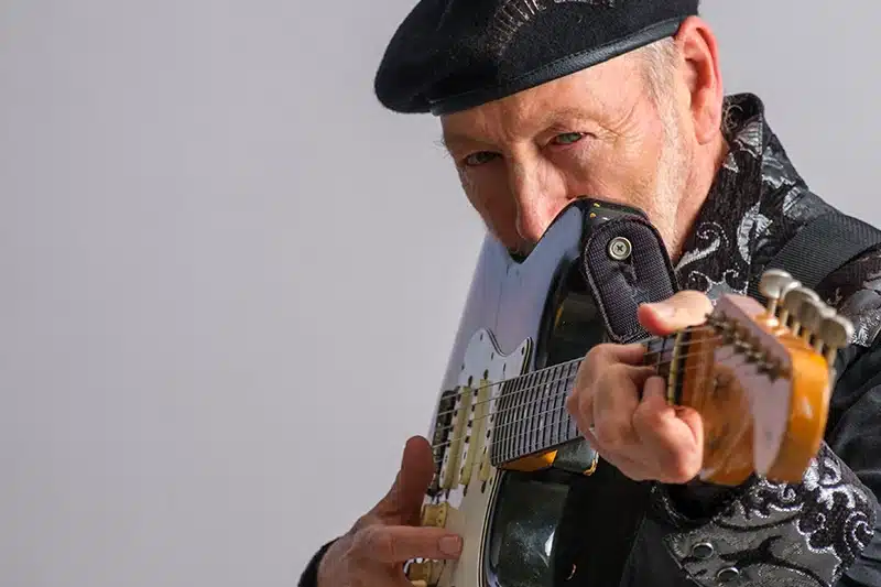 Richard Thompson Sings About 'Hippies, Thugs and Heroes' » PopMatters